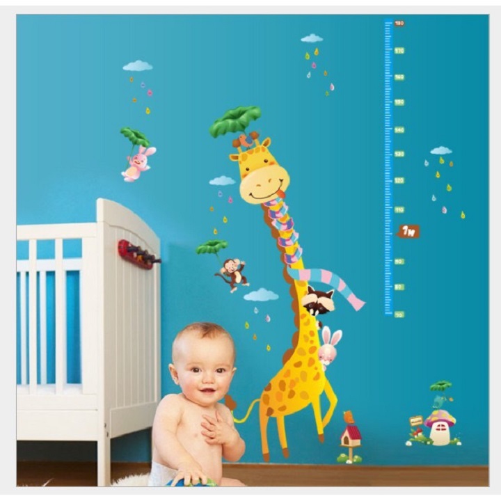 Decal đo chiều cao hươu quàng khăn cho bé