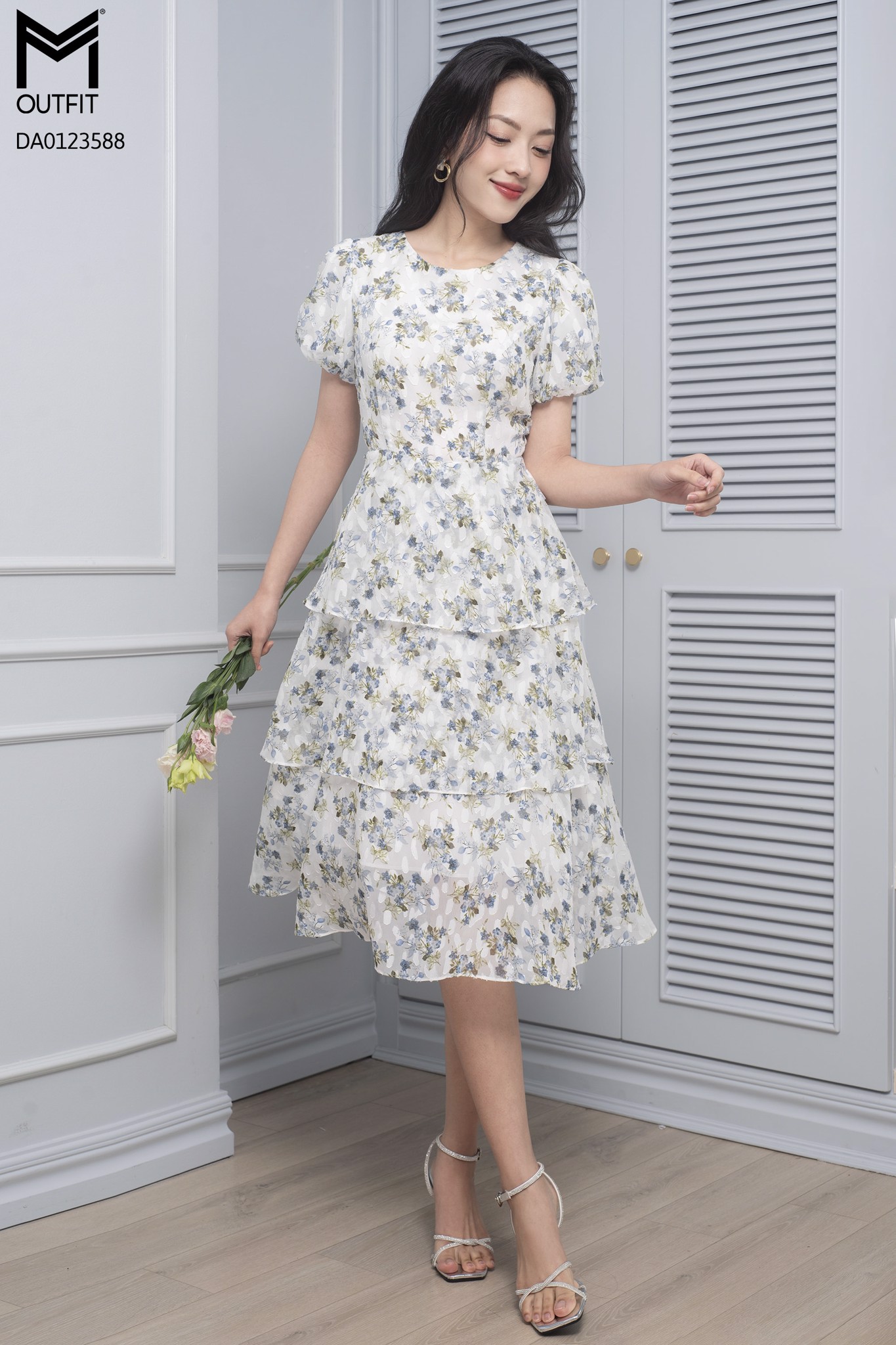 Đầm dáng xòe, tay bồng, 3 tầng