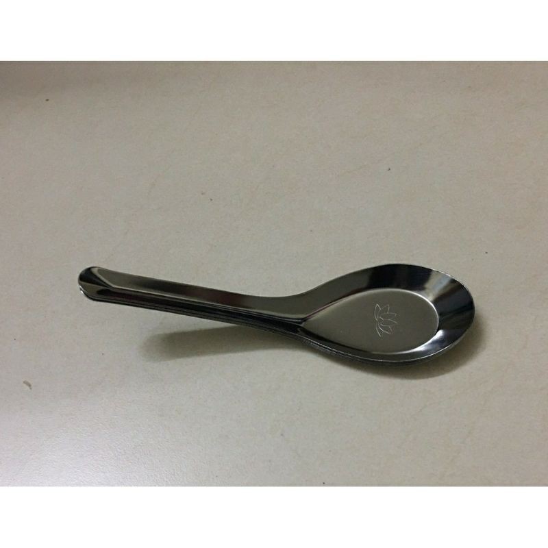 1 cái Thìa inox ăn phở cán ngắn SE1