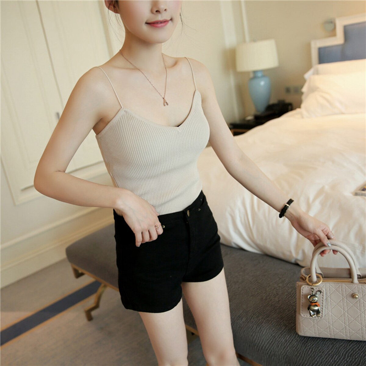 Áo hai dây cổ v nữ