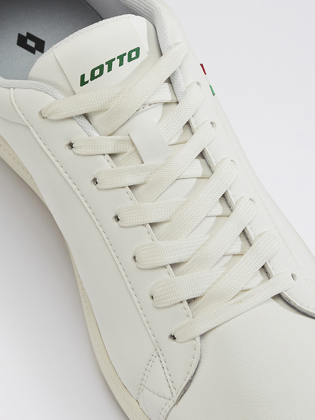 Lotto%20Mavin%20Classic%20White%20-%20Green%C2%A0%20Sneakers%20For%20Men%20-%20Image%204