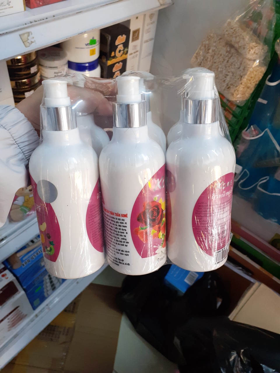 Kem dưỡng trắng da toàn thân Koné