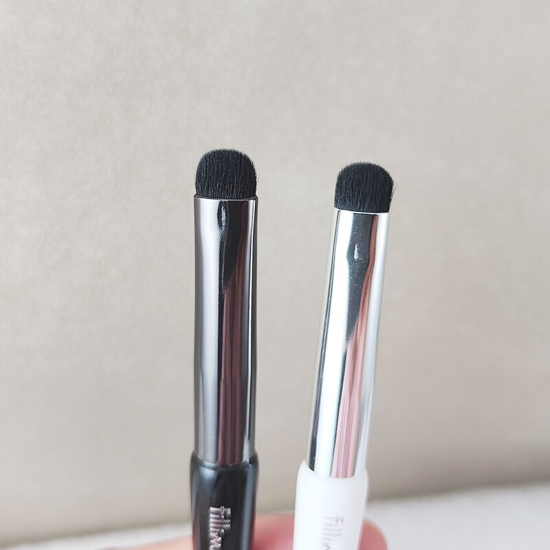 1Pc Lipstick Blending Makeup Brushes Precision Eyeshadow Make Up Brush Domed Small Portable Lip Brush With Case 931 Synthetic Ha