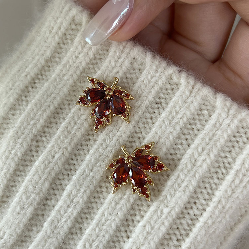Fashion%20New%20Red%20Maple%20Leaf%20Earrings%20Light%20Luxury%20Temperament%20Simple%20Personality%20Women%20Party%20Earrings%20XIEGONG%20-%20Image%203