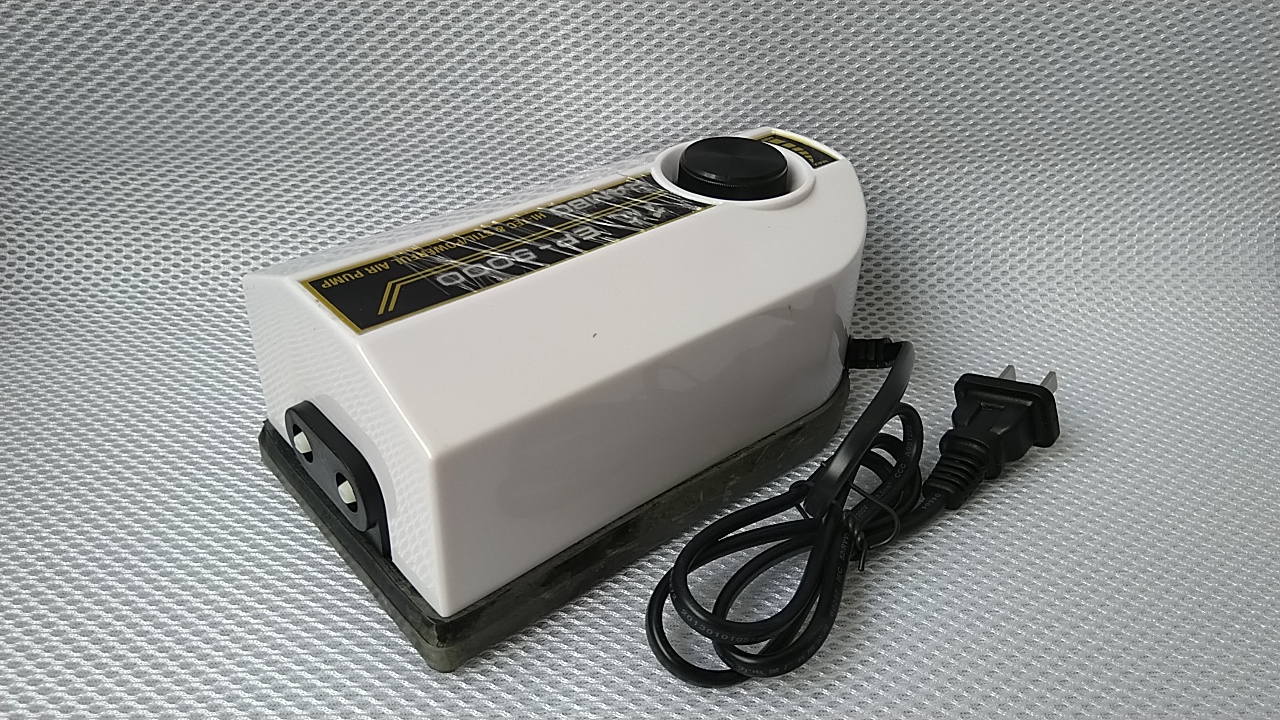 Máy thổi khí giảm ồn Atman EP-9000 dùng cho bể cá.