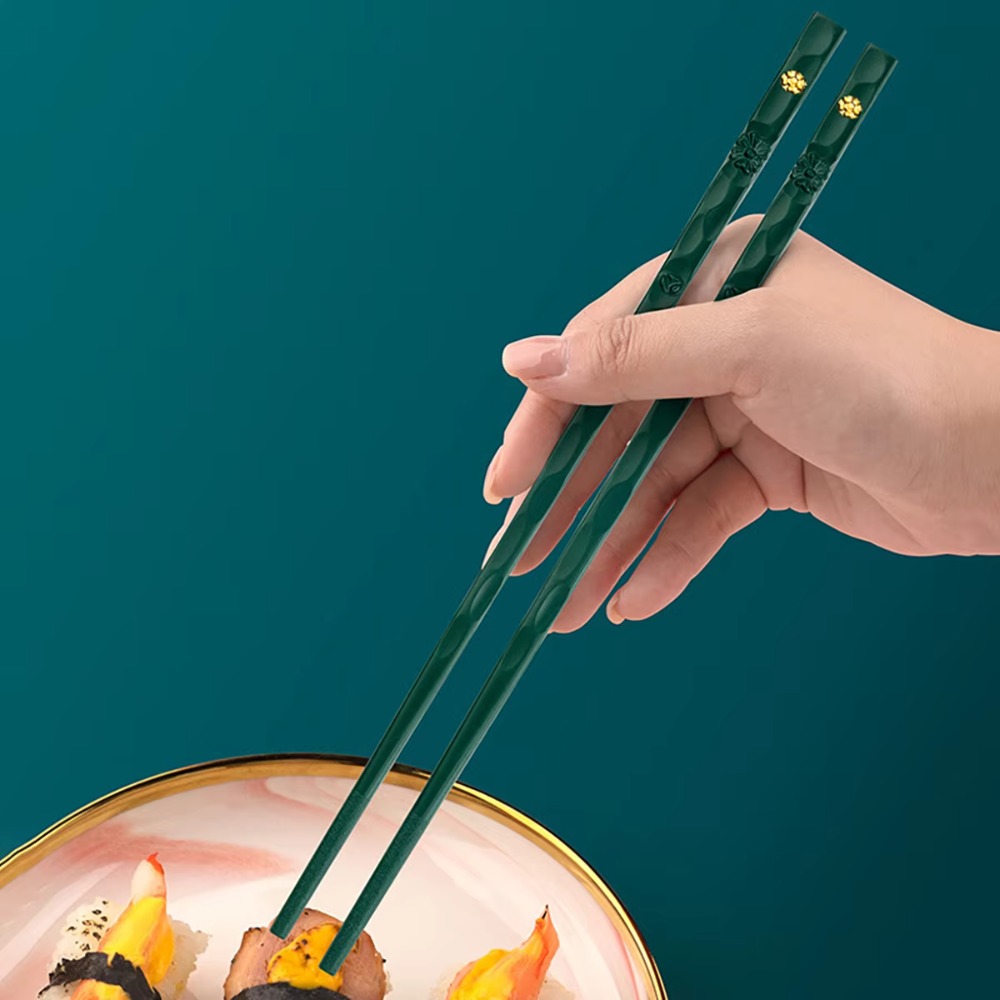 5%20pairs%20Portable%20Non-Slip%20Chinese%20Chopsticks%20Set%20Reusable%20Plastic%20Sushi%20Chopsticks%20Japanese%20Carved%20Dining%20Chopsticks%20Restaurant%20-%20Image%204