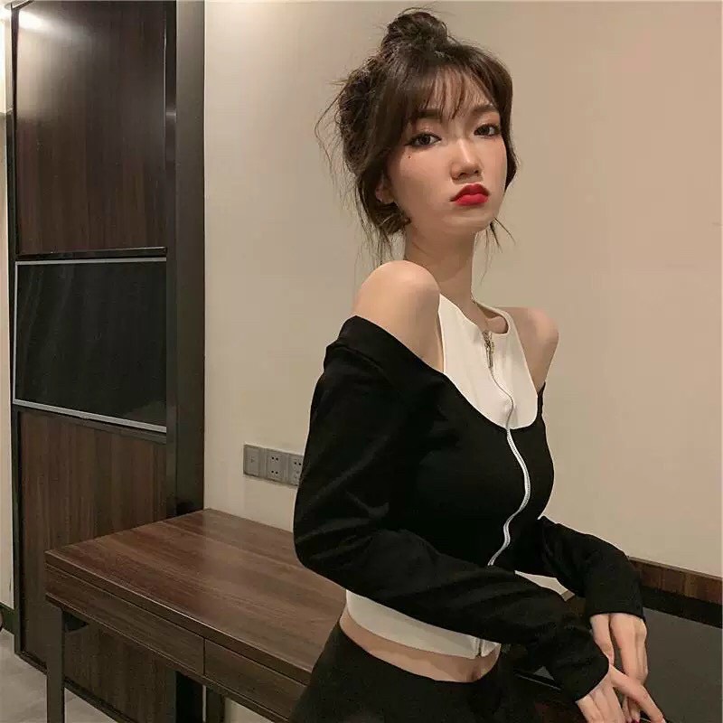 Áo thun lụa tay dài khoét một bên vai phá cách