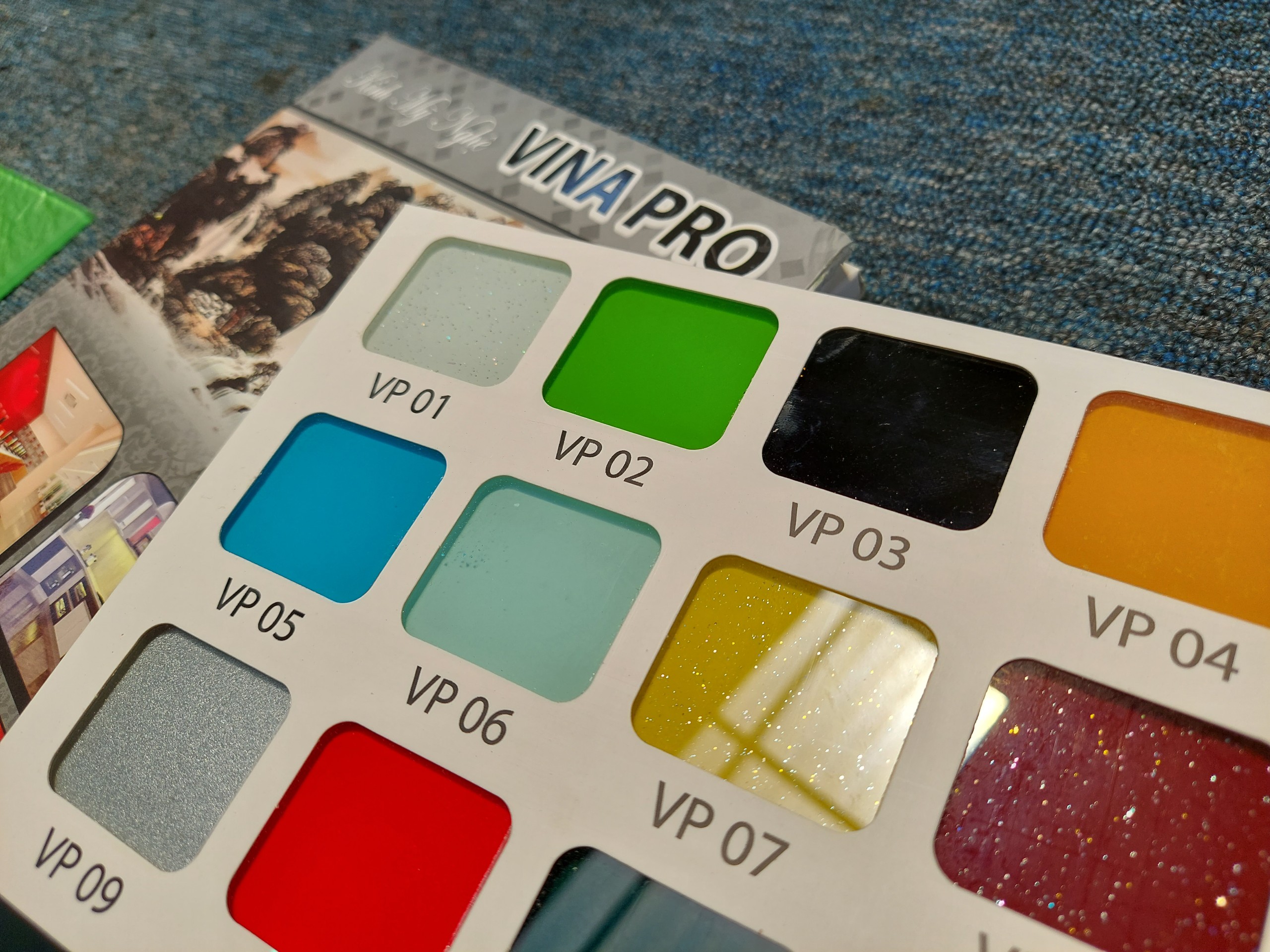 Catalogue bảng màu pha sơn kính Vinaprotech