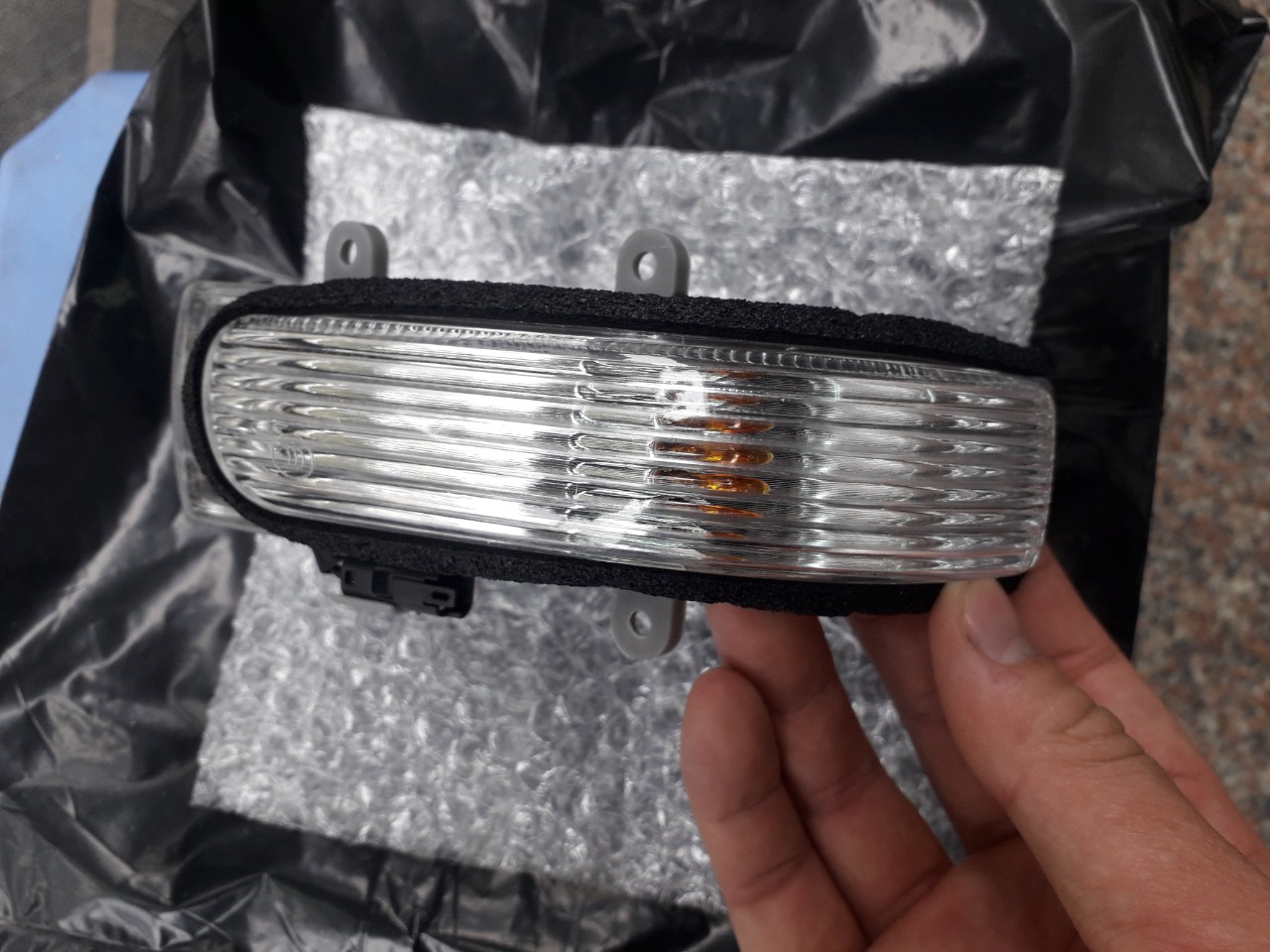 Đèn xi nhan gương Toyota camry 2007-2012