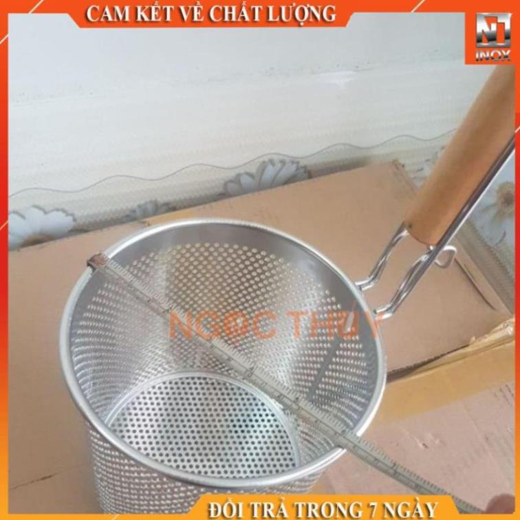Vợt trụng hủ tiếu, mì, nui lưới dày dặn