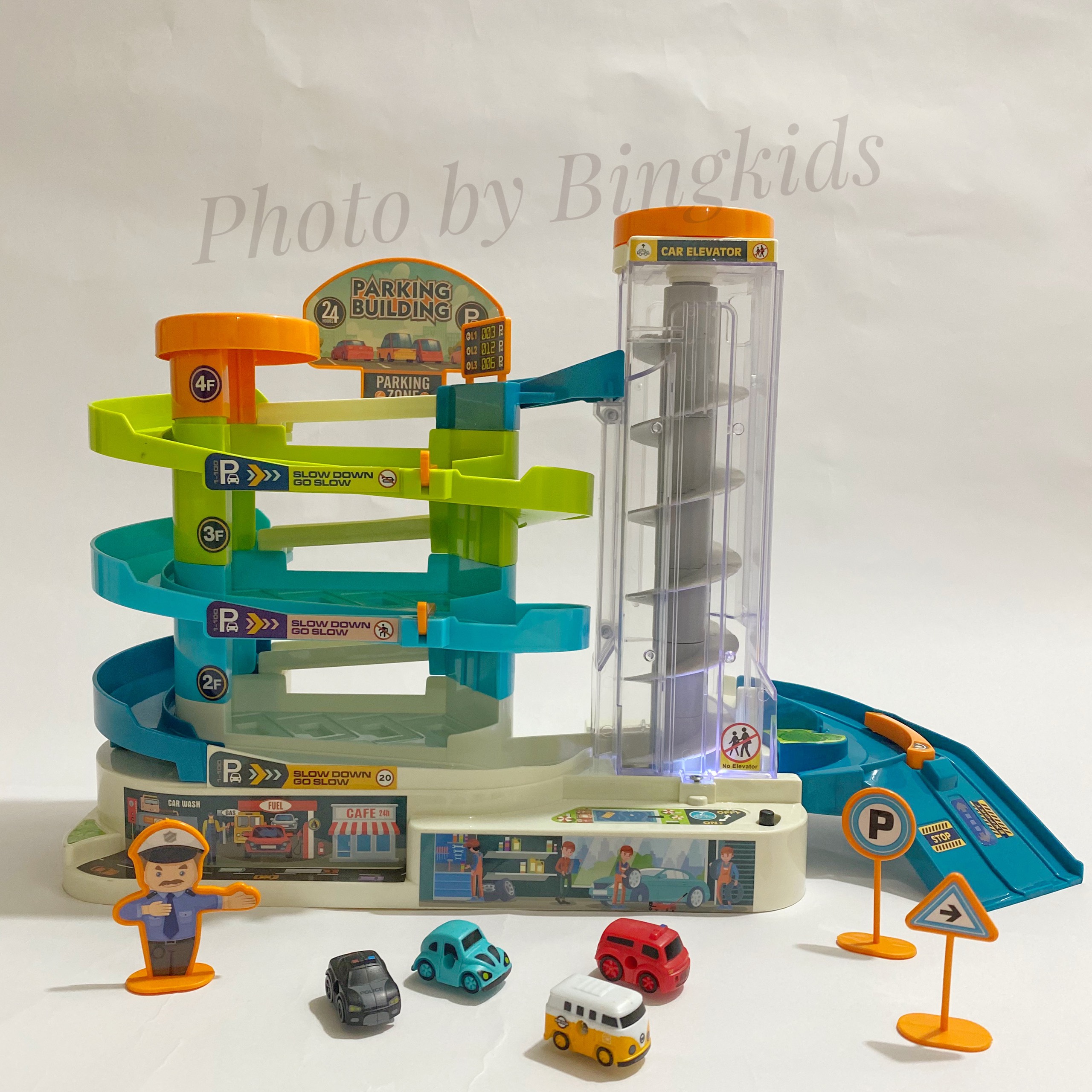 Đồ chơi mô hình garage bãi xe thông minh, đồ chơi cho bé, đồ chơi chạy pin gồm 4 xe ô tô_Đồ chơi Bingkids
