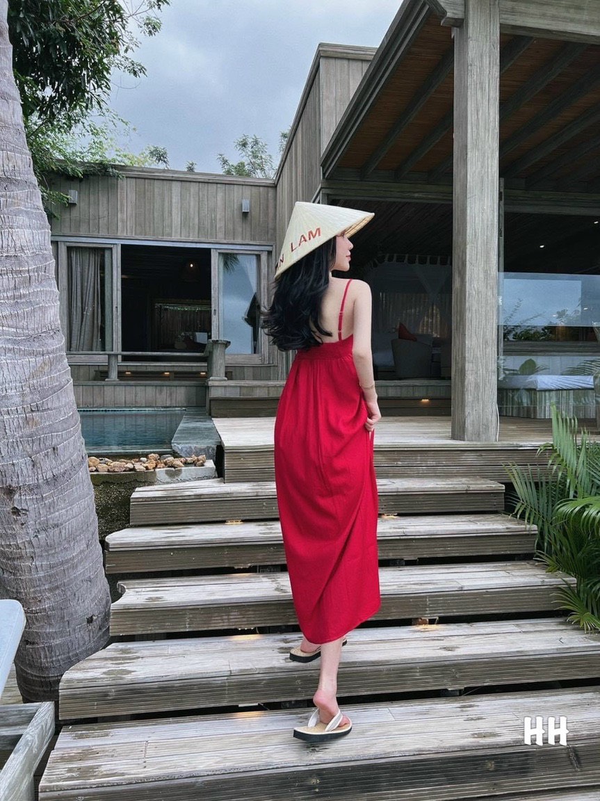 Váy maxi đi biển, đầm maxi đỏ chun sau chất lụa xin xò