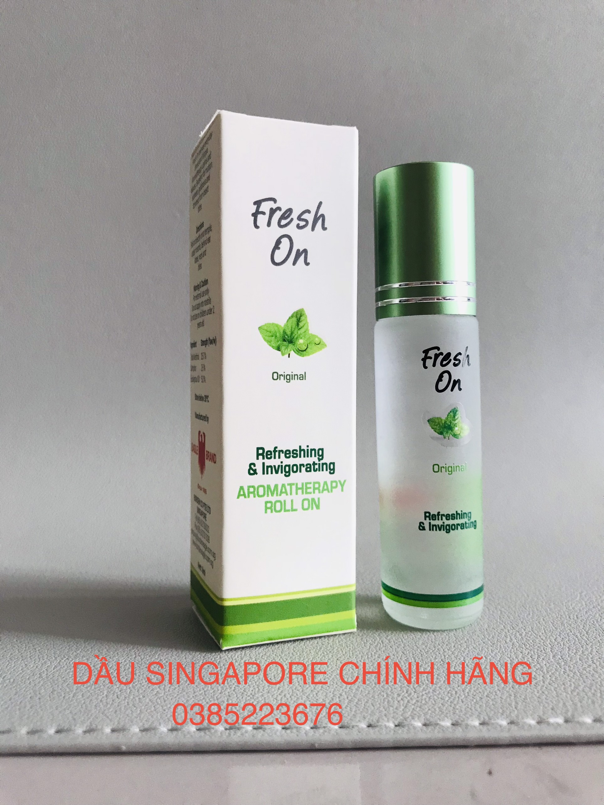 Dầu gió lăn Fresh On hiệu con Ó Singapore