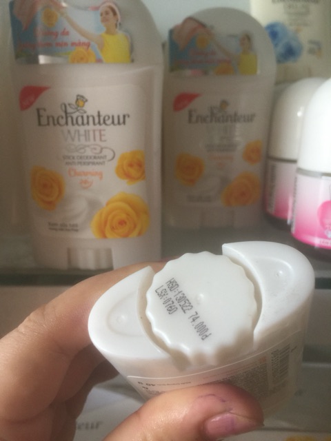 Lăn sáp Enchanter hương nước hoa