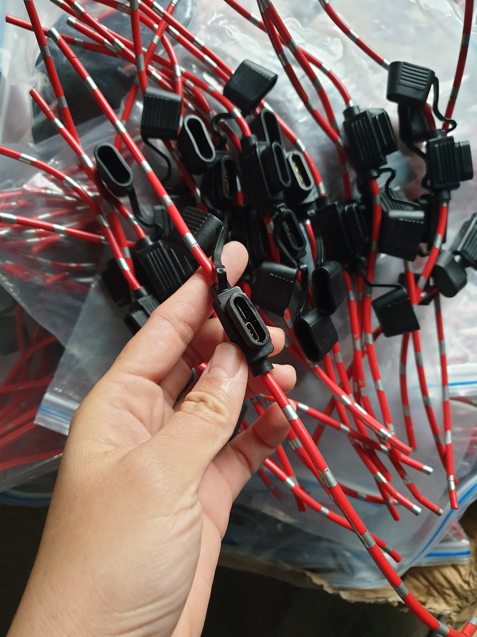 dắt h4, dắt 5 chân, dắt cầu chì...dùng cho oto