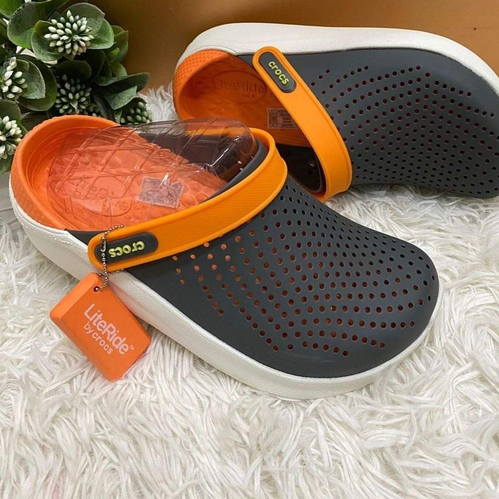 Crocs Lit Ride Crocs LiteRide Clog สีเทาสมพื่นสีขาว ใส่ได้ทั้งผู้หญิงและผู้ชาย รองเท้า ...