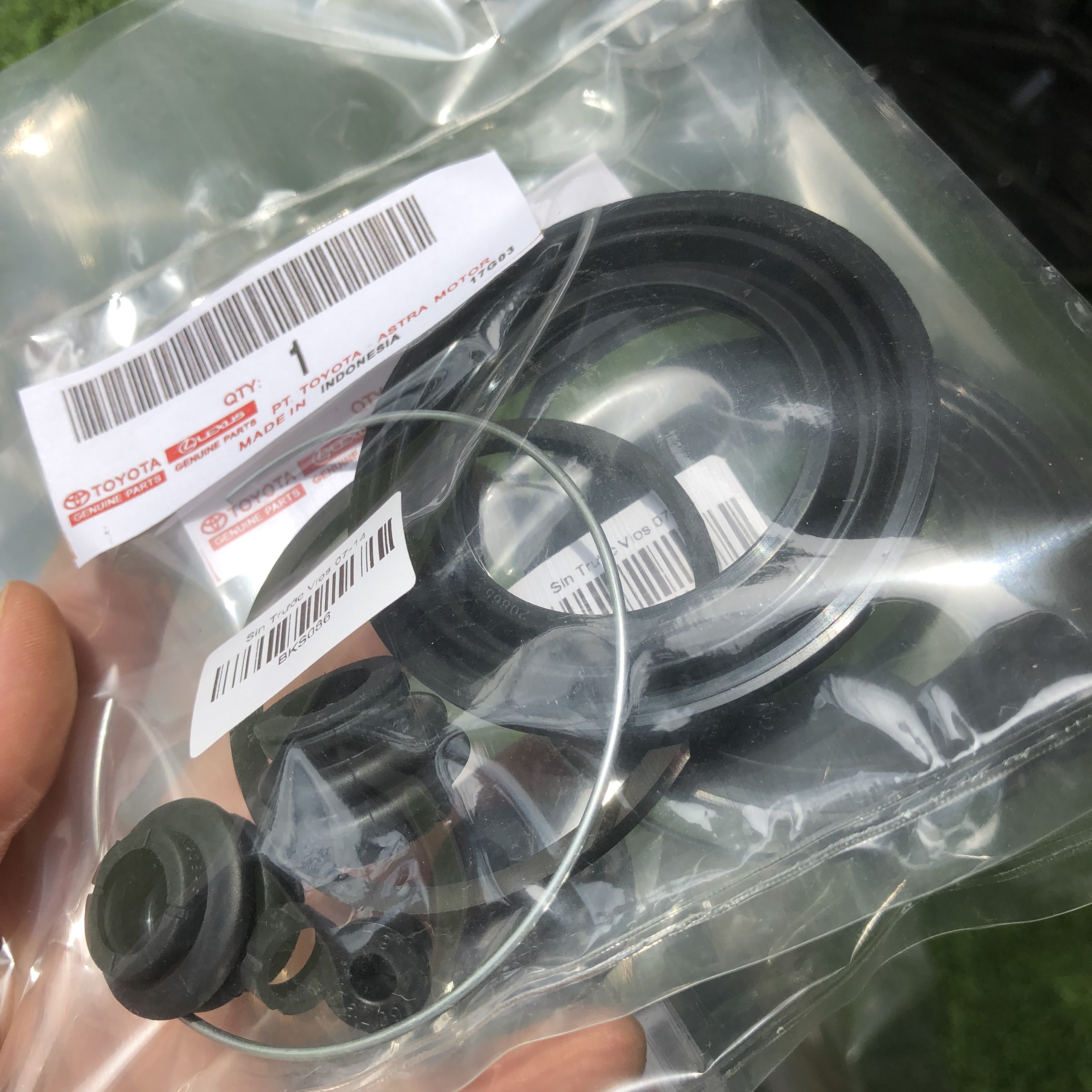 Bộ sin chụp bụi thắng đĩa trước/ sau toyota vios 2008-2021