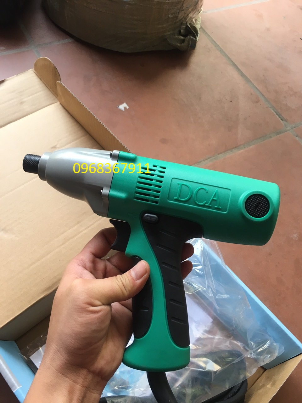 MÁY CHUYÊN VÍT 300W DCA APL8