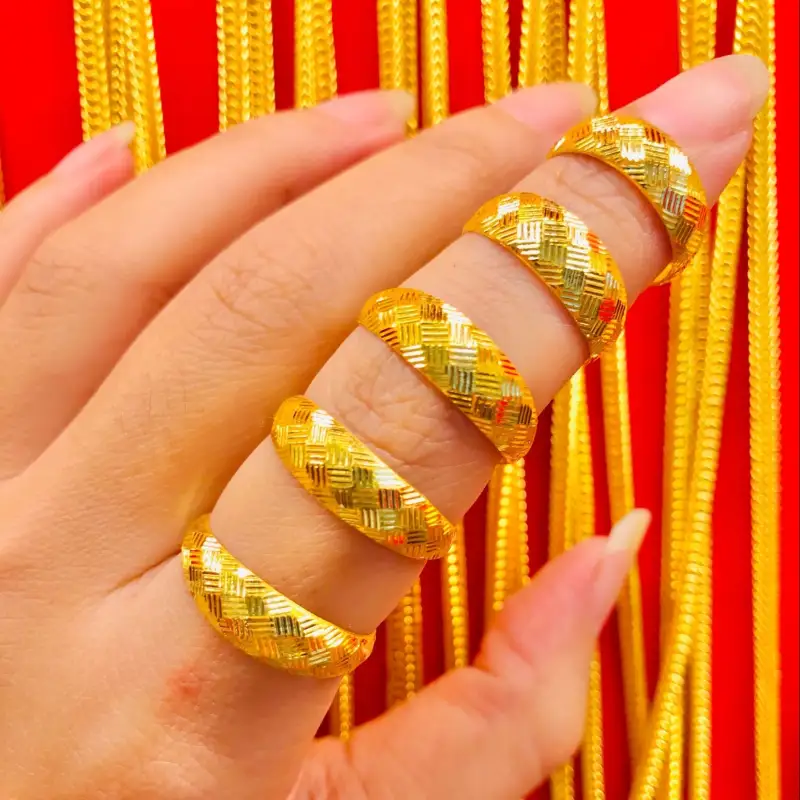 ภาพหน้าปกสินค้าแหวนทองคำแท้ น้ำหนัก 1 กรัม ลายจักสาน ทองคำแท้ 96.5 % พร้อมใบรับประกันสินค้า จากร้าน WisdomGold บน Lazada
