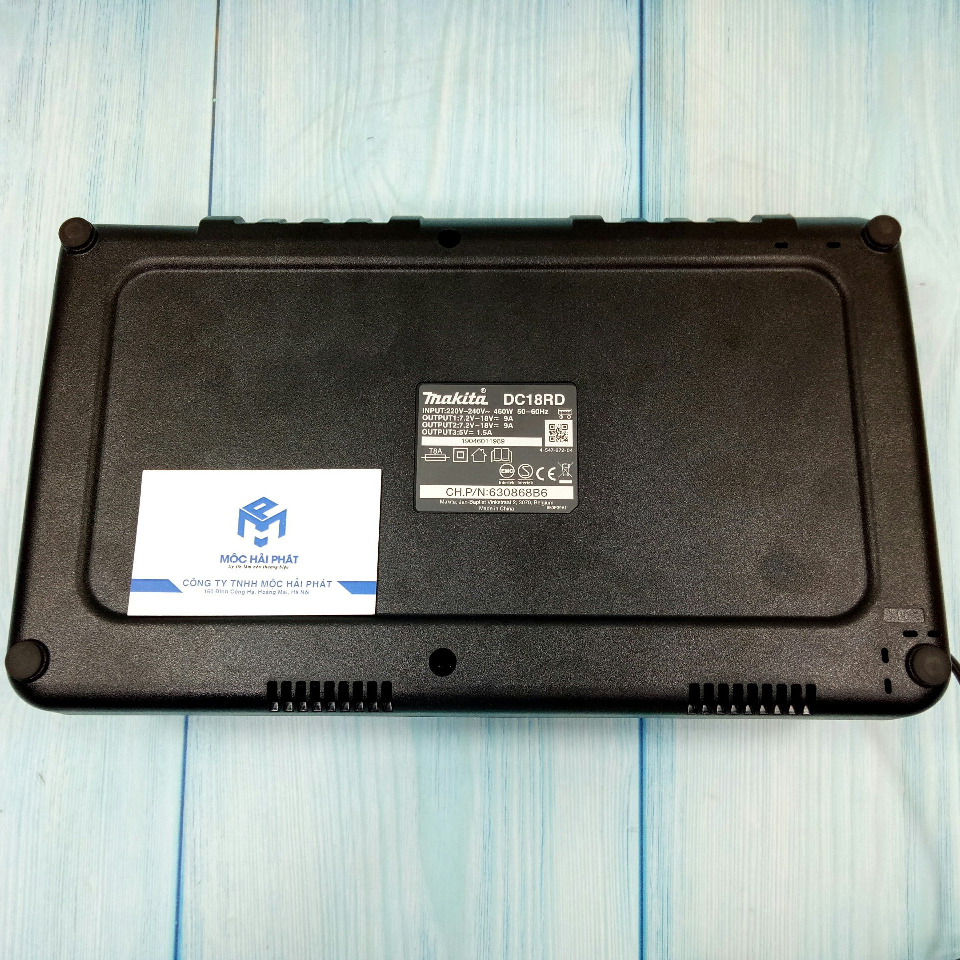 Đế sạc pin Li-Ion nhanh 2 cổng Makita DC18RD
