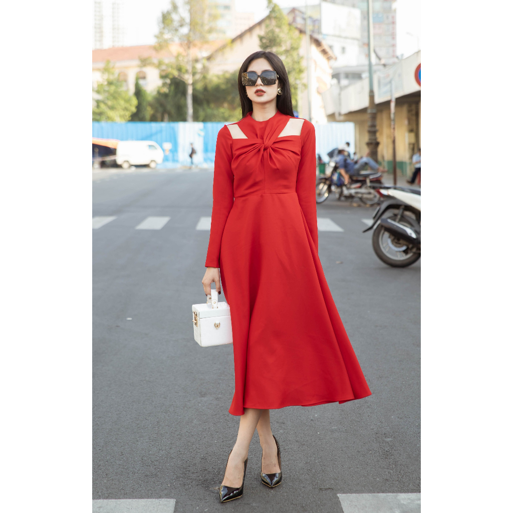 [30.10 - Nhập FALAZLIVE02 giảm 200K] Đầm đỏ xoắn ngực NGADO