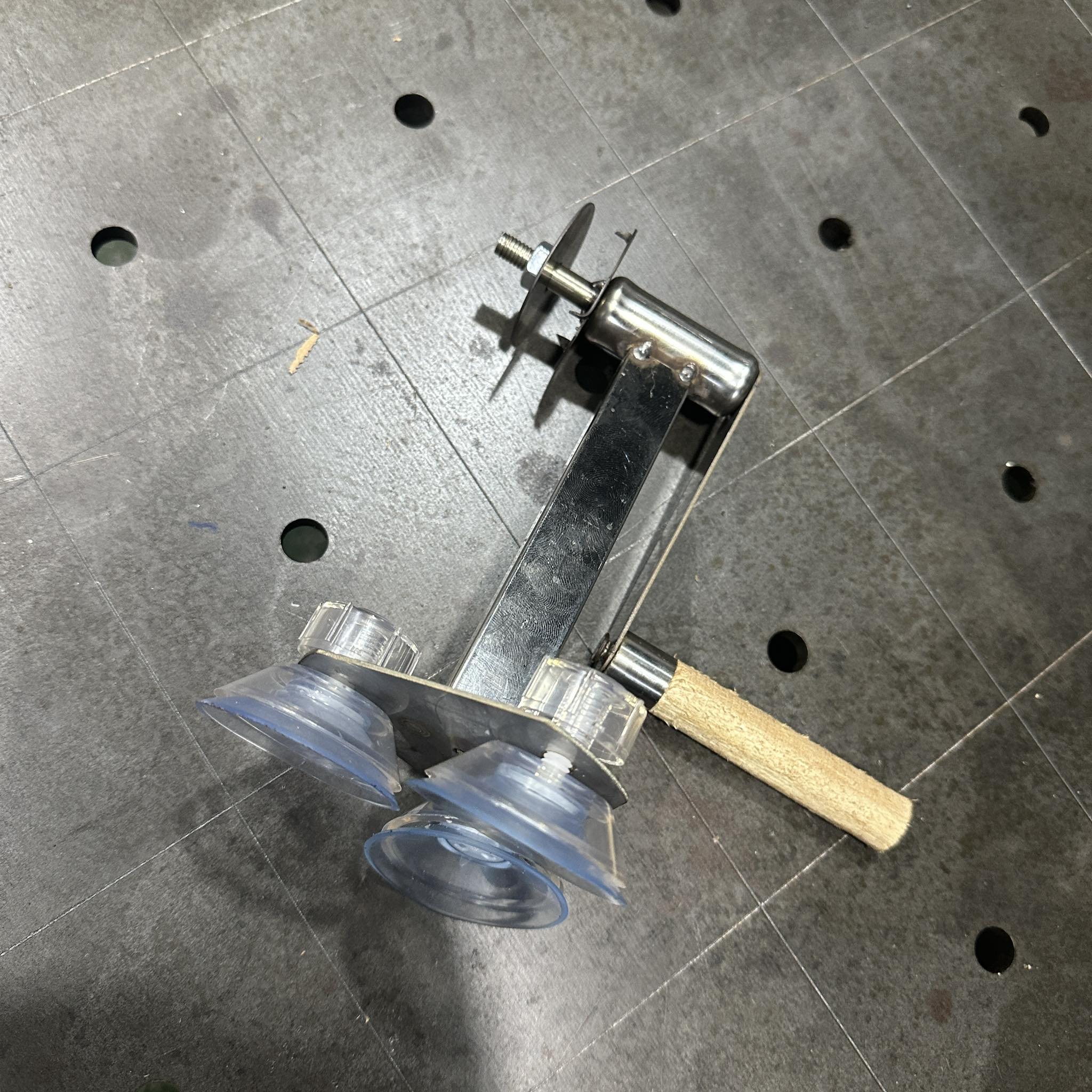 Máy nạo dừa sợi mứt inox chuẩn, hít lên mặt bàn đá ốp