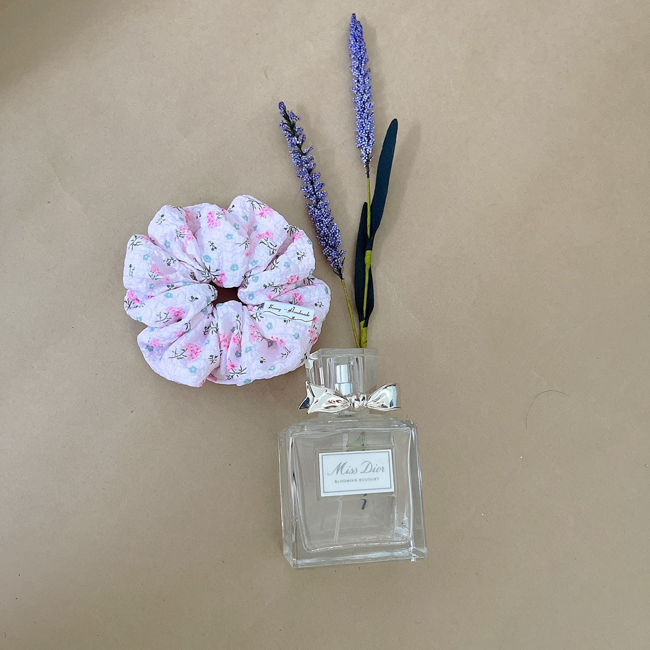 Scrunchies - đồ cột tóc hoa Anh Đào