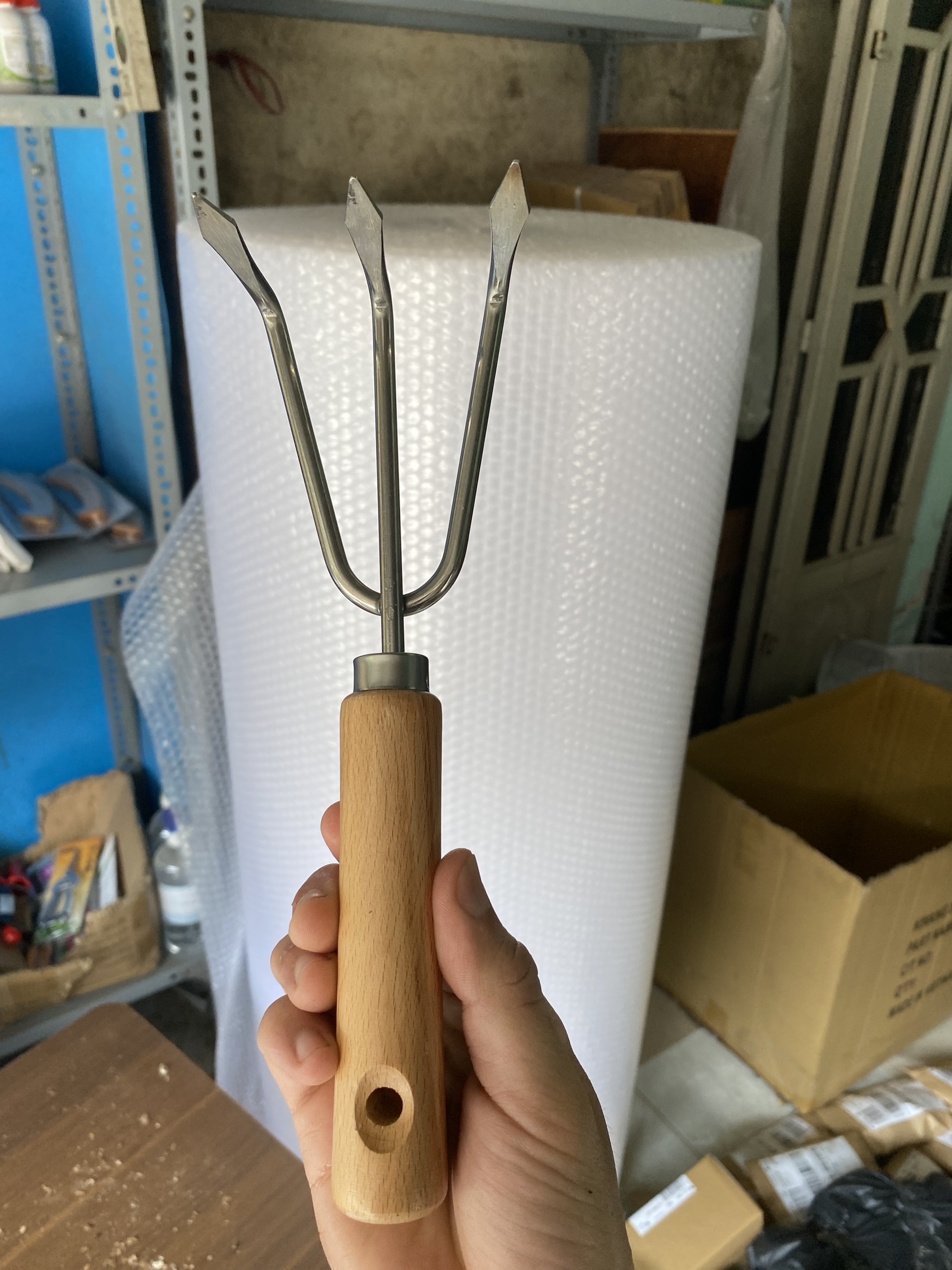 Cào xới đất inox cầm tay loại lớn LV024