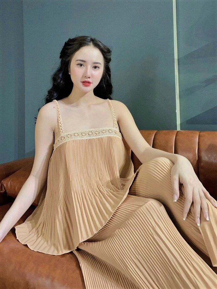 Set đồ bộ nữ vải lụa dập ly phối ren thời trang (Freesize dưới 58kg)
