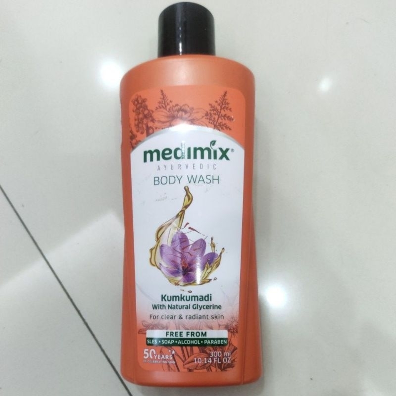 AA Sữa tắm Medimix Ấn độ 300ml.