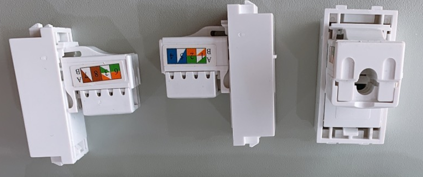 Nhân mạng âm tường Panasonic Cat6 RJ45