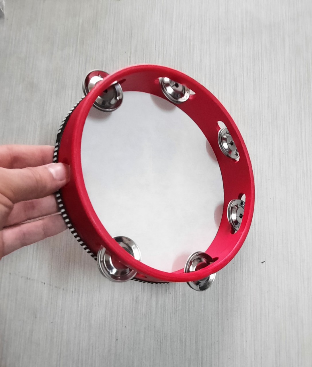 Trống lục lạc cho bé 20cm  gỗ màu đỏ
