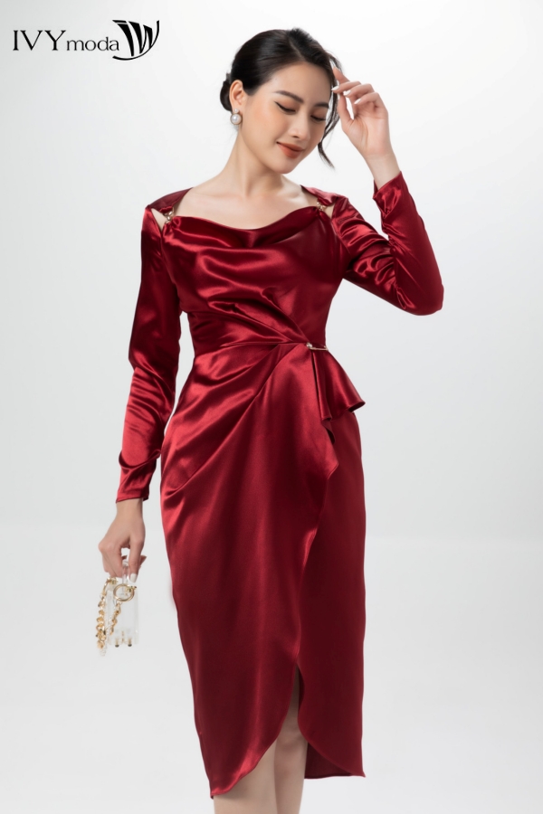 Đầm xếp cut-out IVY moda MS 48B9143