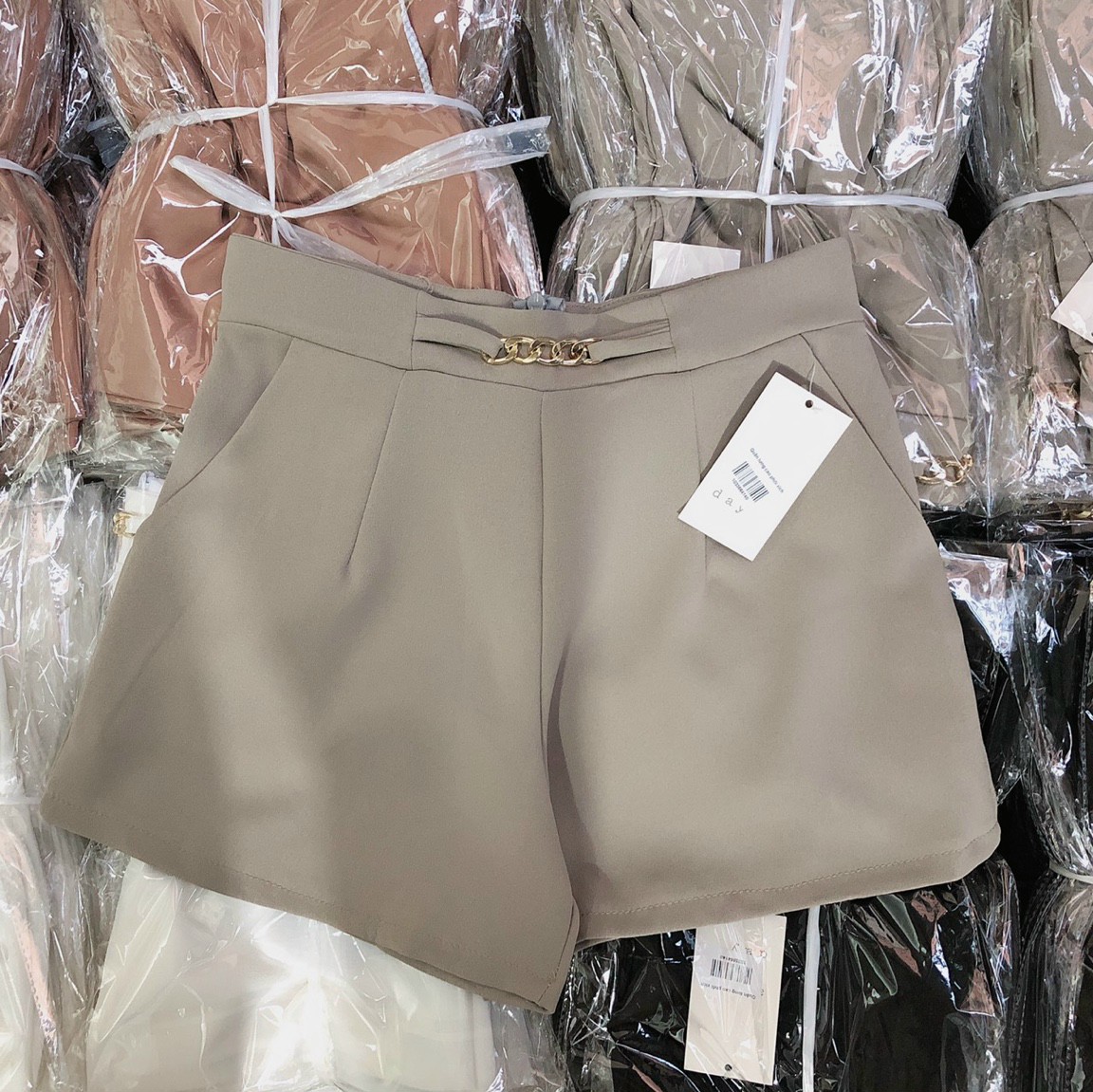 Quần Short Vải Tuyết Mưa Phối Xích
