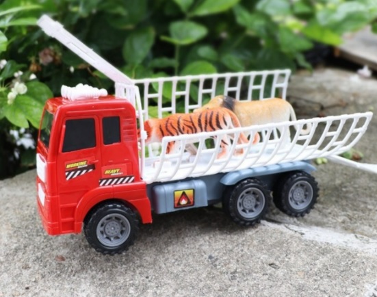 XE CHỞ THÚ 2 CON CHẠY ĐÀ 326-55 GIÁ 39K