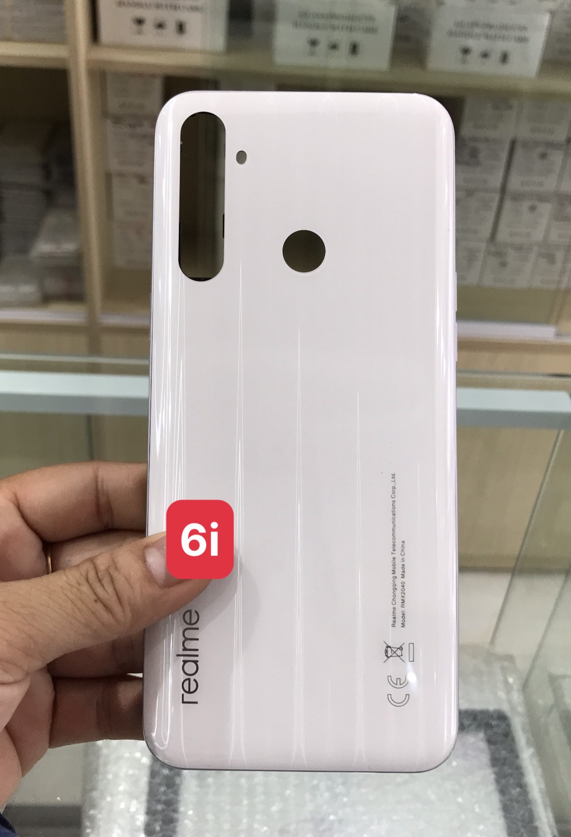 Nắp lưng Realme 6i ( có nút bấm +kính camera)