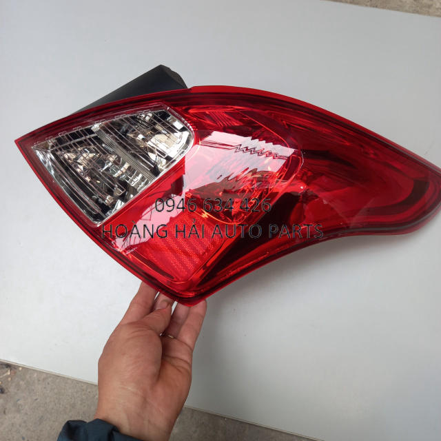 ĐÈN HẬU NISSAN SUNNY BÊN PHỤ 2013-2018