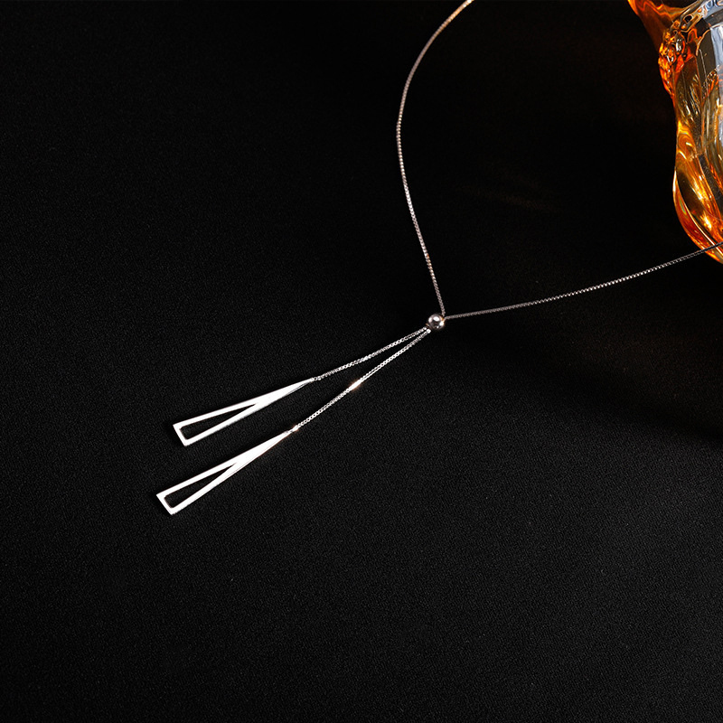 Triangular%20Geometric%20Adjustable%20Pull%20Pendant%20Necklace%20Long%20Tassel%20Sweater%20Chain%20Y-Shaped%20Minimalist%20Elegant%20Jewelry%20Gift%20CHAINI%20-%20Image%204
