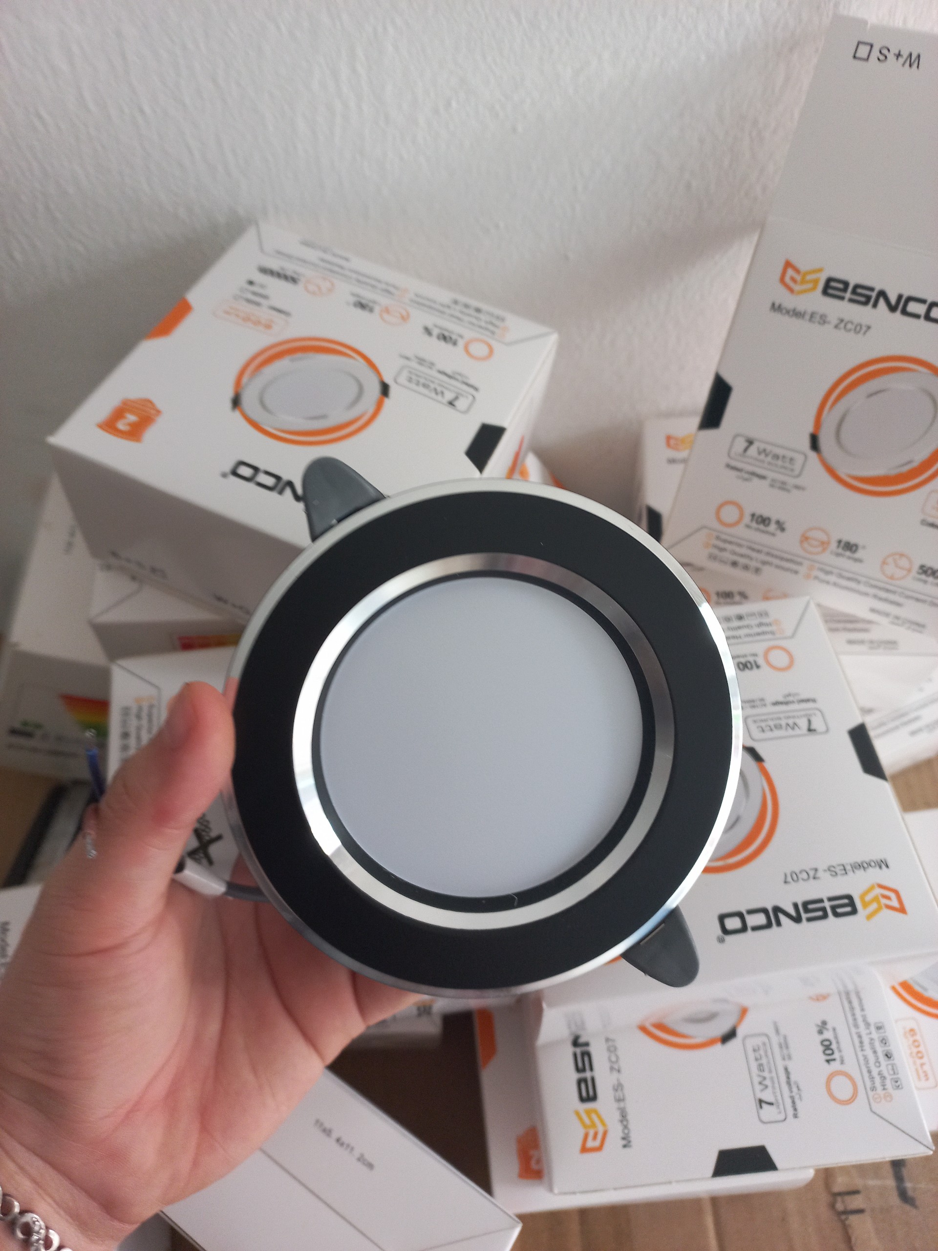 Đèn LED Downlight âm trần 7w 3 chế độ màu Phi 90 Viền ĐEN BẠC