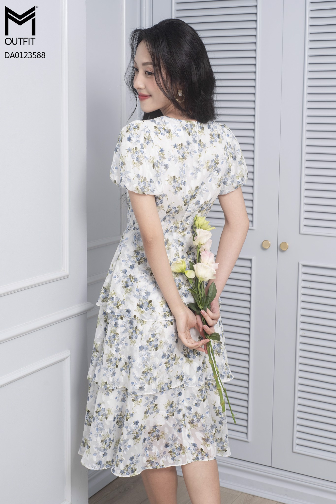 Đầm dáng xòe, tay bồng, 3 tầng