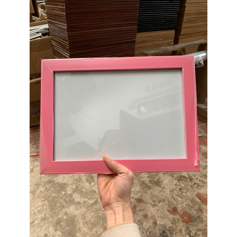 khung ảnh bằng khen a4(21x30)cm màu đẹp( bảo hành gãy vỡ).