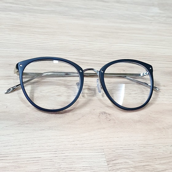 Mắt Kính Giả Cận Gọng Kim Loại Màu Bạc Nhiễn Khung Tròng Viền Nhựa Đen (Gọng Viền Bạc)
