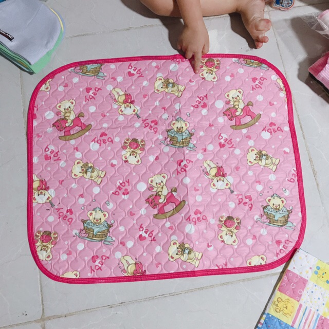 Chiếu lót nhựa chống thấm cho bé sơ sinh