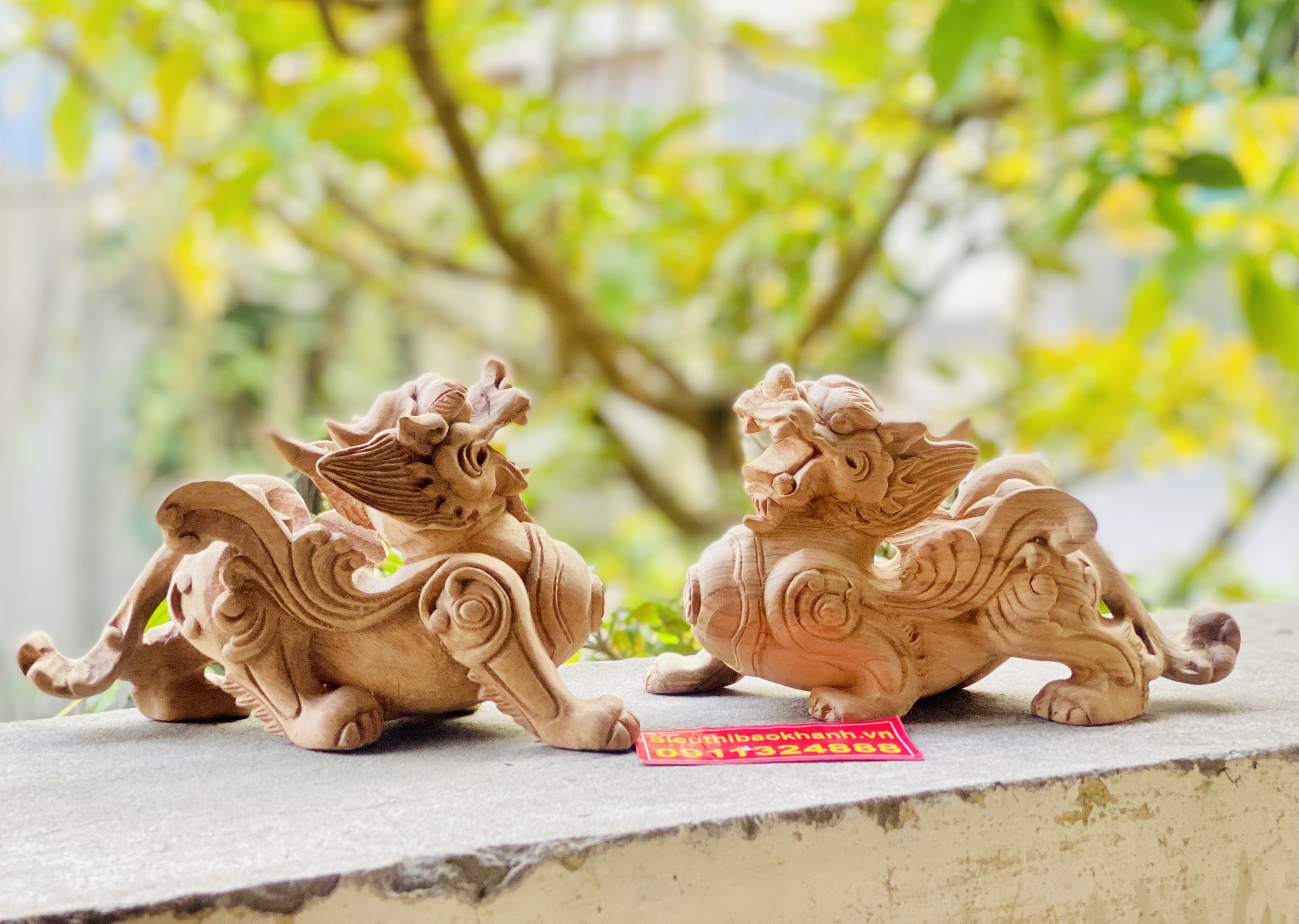 Tỳ Hưu phong thủy gỗ Xá Xị 20cm