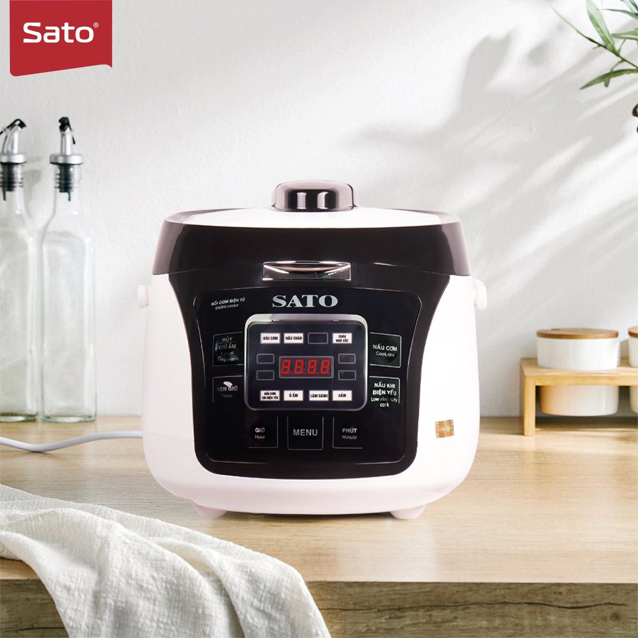 Nồi cơm điện tử 1.8L Sato 18DT019 D/T