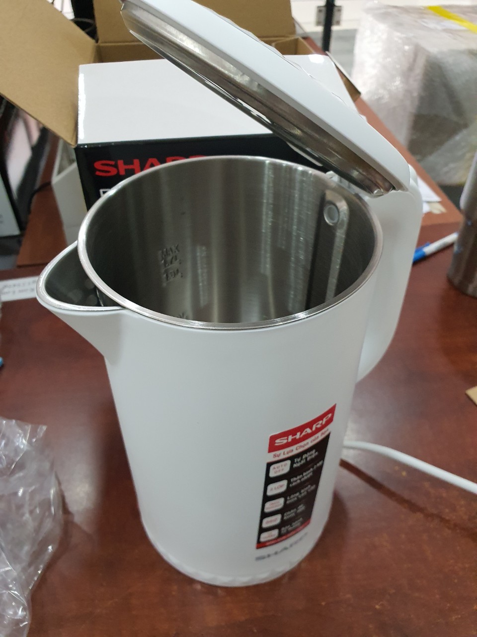 Ấm đun - Bình đun siêu tốc Sharp 1.7 lít EKJ-17EVPS - Bảo hành chính hãng