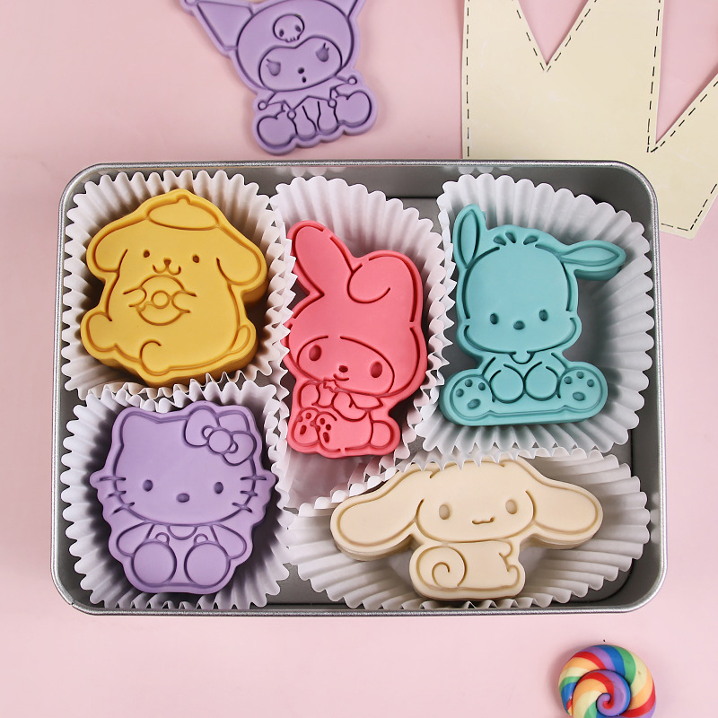 Kawaii%20Sanrio%20Cookie%20Molds%20Hello%20Kitty%20Cinnamoroll%20Kuromi%20Cutters%20Plastic%20Stamp%20Diy%20Fondant%20Cake%20Decorating%20Tools%20Sugar%20Mould%20FengshiHoot%20-%20Image%203