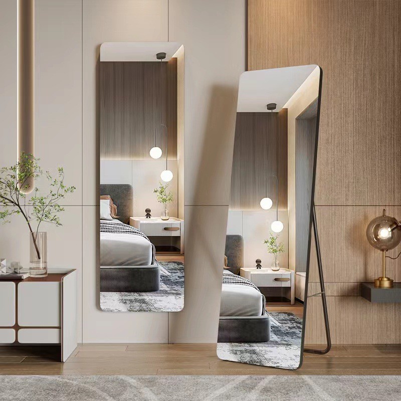 Hỏa Tốc Hà Nội - Gương Soi Toàn Thân