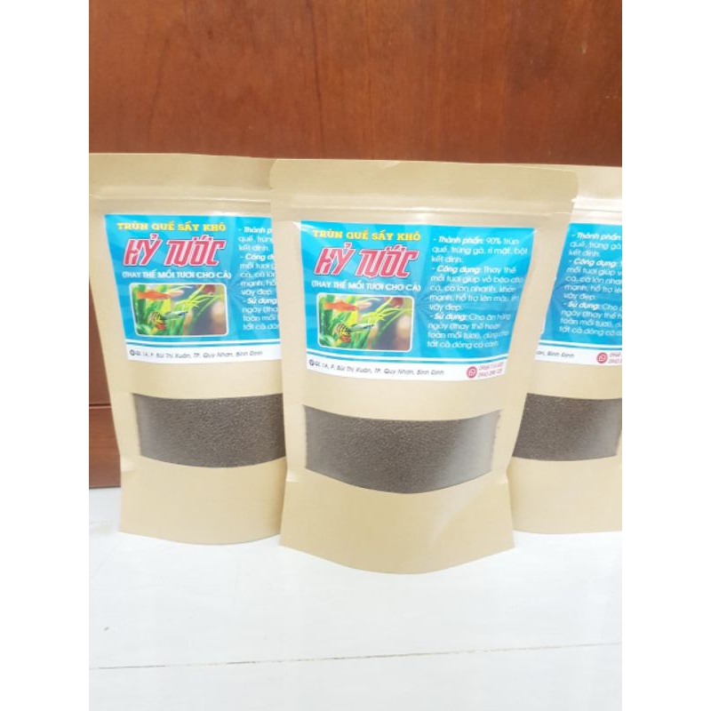 Thức ăn cao cấp cho cá cảnh_Cám trùn quế sấy Hỷ Tước