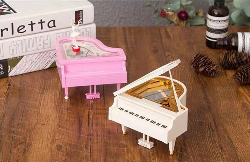 Hộp âm nhạc piano có vũ công múa ba lê xoay quanh vòng, hộp nhạc lên dây cót trưng bày quà tặng